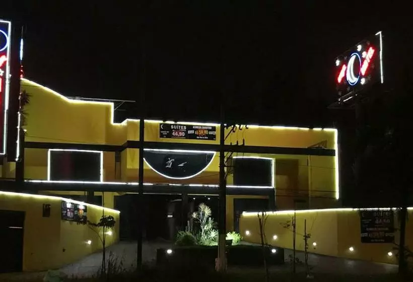 Luna Motel