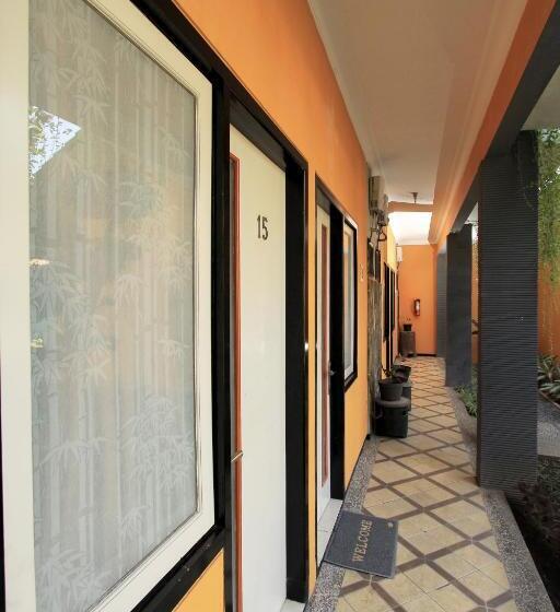 Pensjonat Guest House Rumah Wahidin Syariah