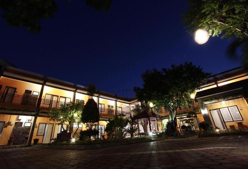 Pensjonat Guest House Rumah Wahidin Syariah