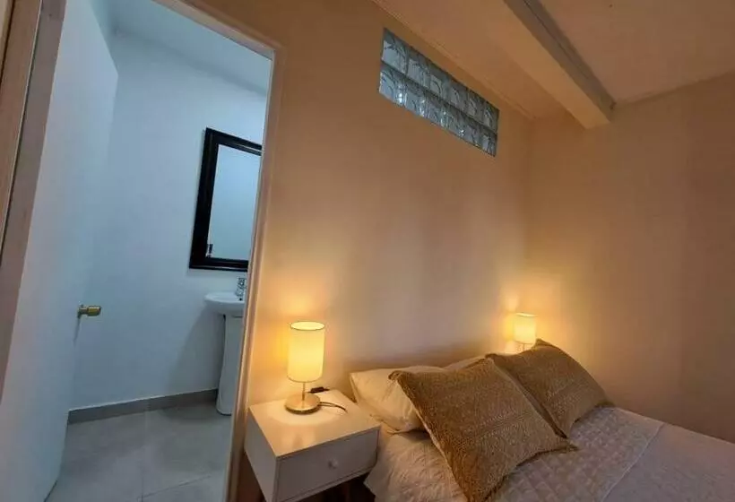 ペンション Hostal My House