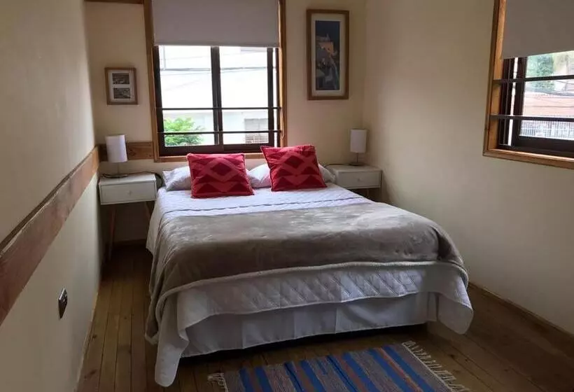 ペンション Hostal My House