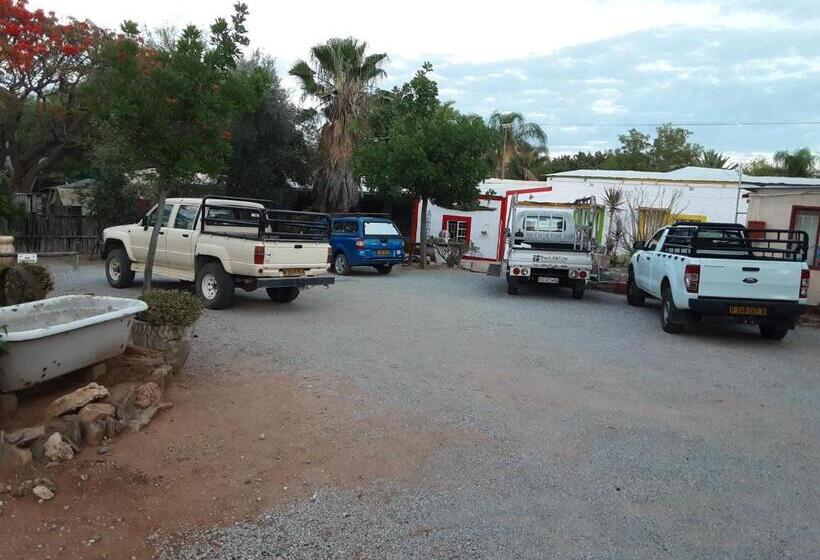 Pensionat Kai Oms Backpackers Lodge