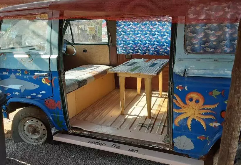 پانسیون Kai Oms Backpackers Lodge