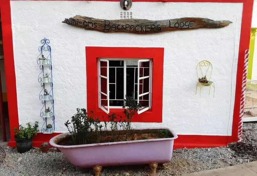 پانسیون Kai Oms Backpackers Lodge