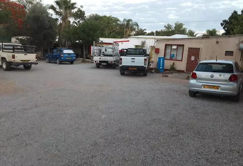 پانسیون Kai Oms Backpackers Lodge