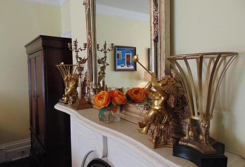 بنسيون The Rendell Shea Manor