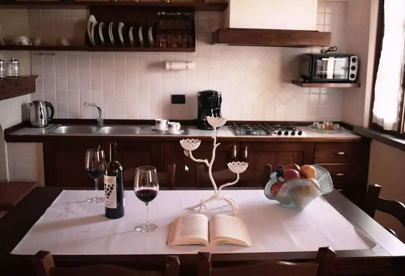 ホテル Agriturismo Luggiano