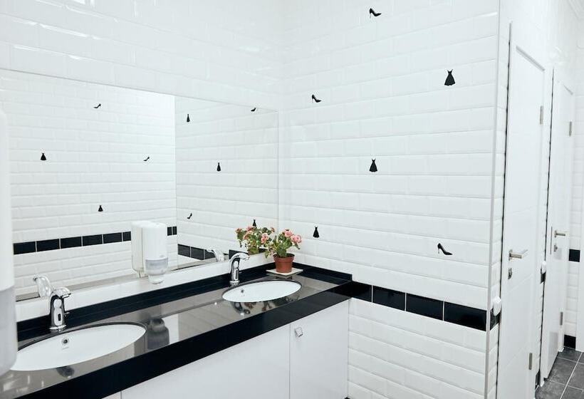 هتل کپسول Kapsula