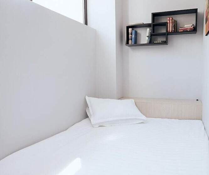 هتل کپسول Kapsula