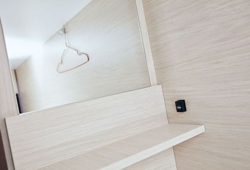 هتل کپسول Kapsula