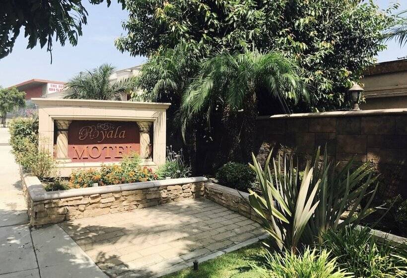 فندق على الطريق Royala Inn