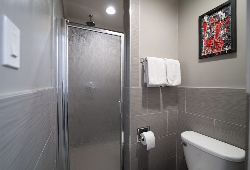 فندق على الطريق Royala Inn