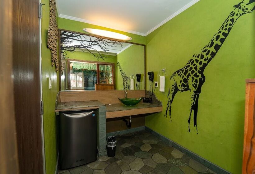 فندق على الطريق Royala Inn