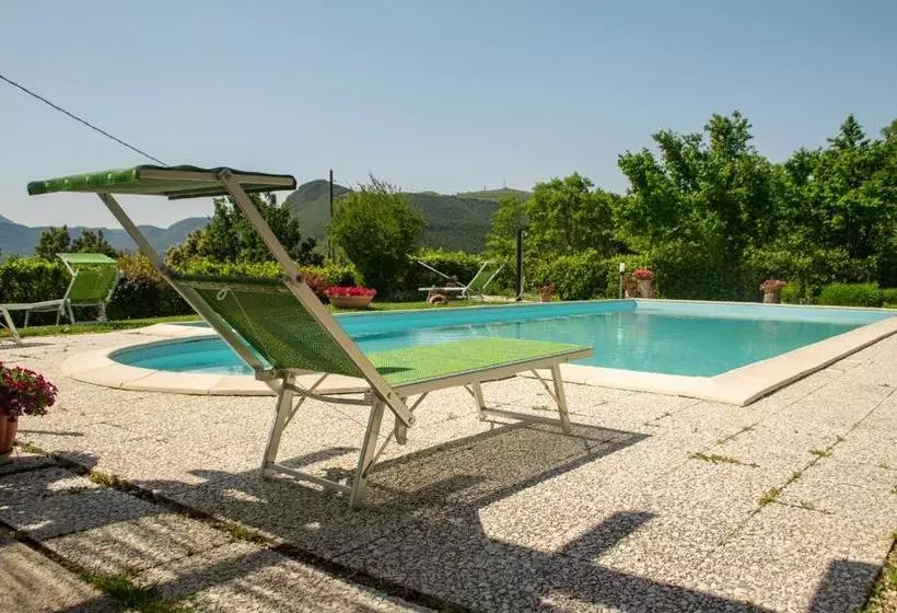 ホテル Agriturismo B&b Bio La Tana Del Lele