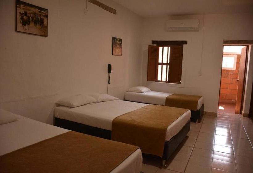 هتل Caseron Del Parque