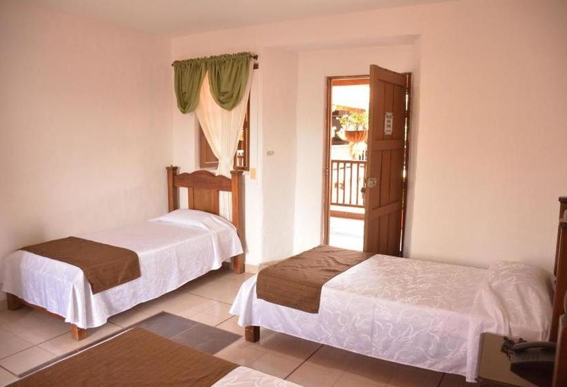 هتل Caseron Del Parque