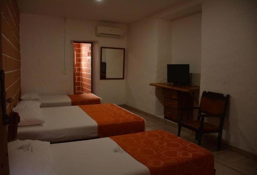 هتل Caseron Del Parque