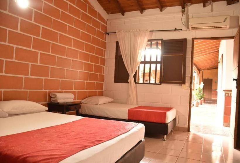 هتل Caseron Del Parque