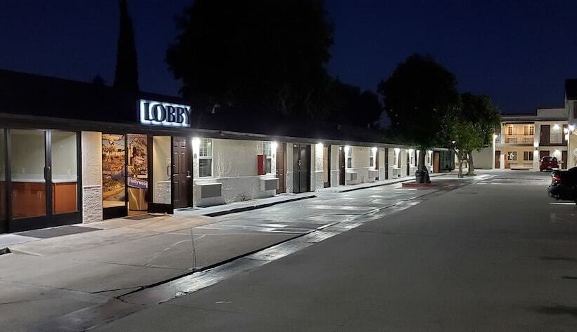 בית מלון כפרי Le Blanc Inn & Suites