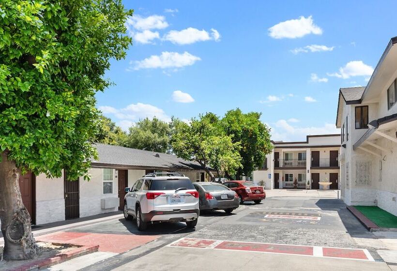 בית מלון כפרי Le Blanc Inn & Suites