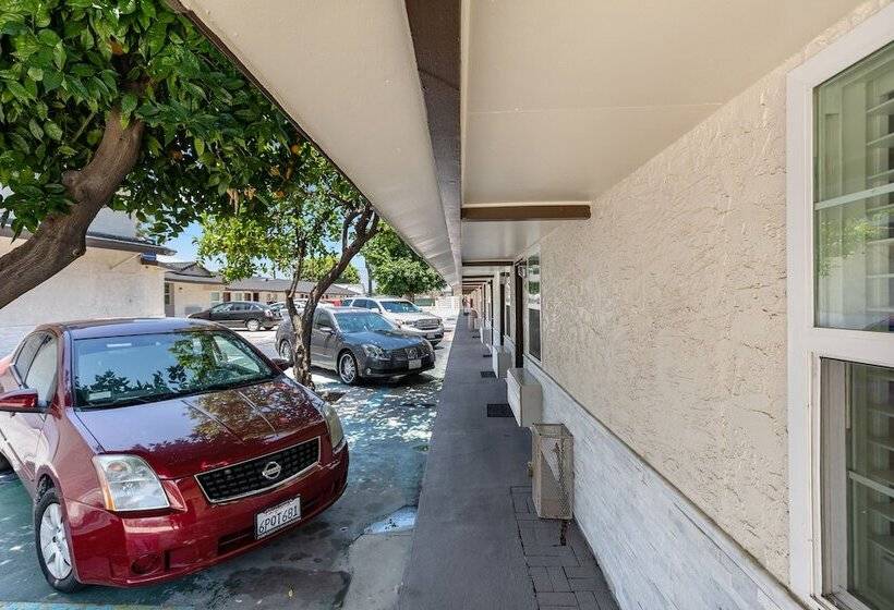 בית מלון כפרי Le Blanc Inn & Suites