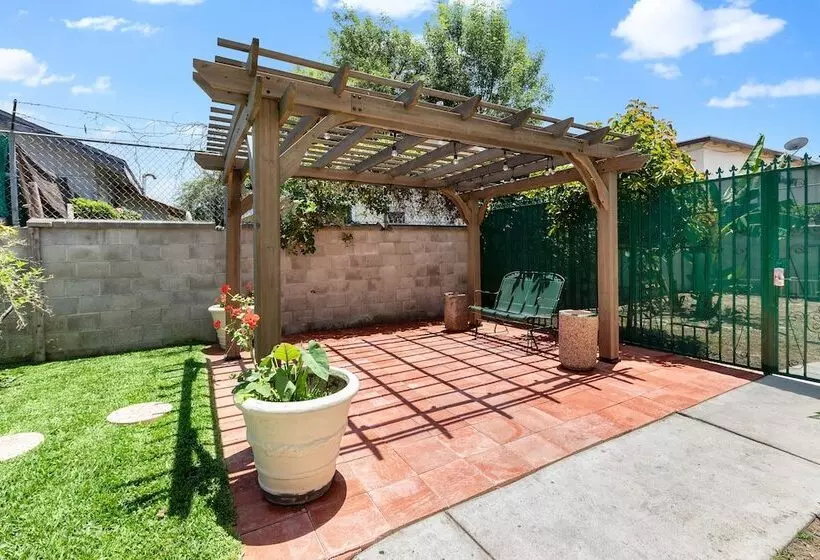 Hotelli Le Blanc Inn & Suites