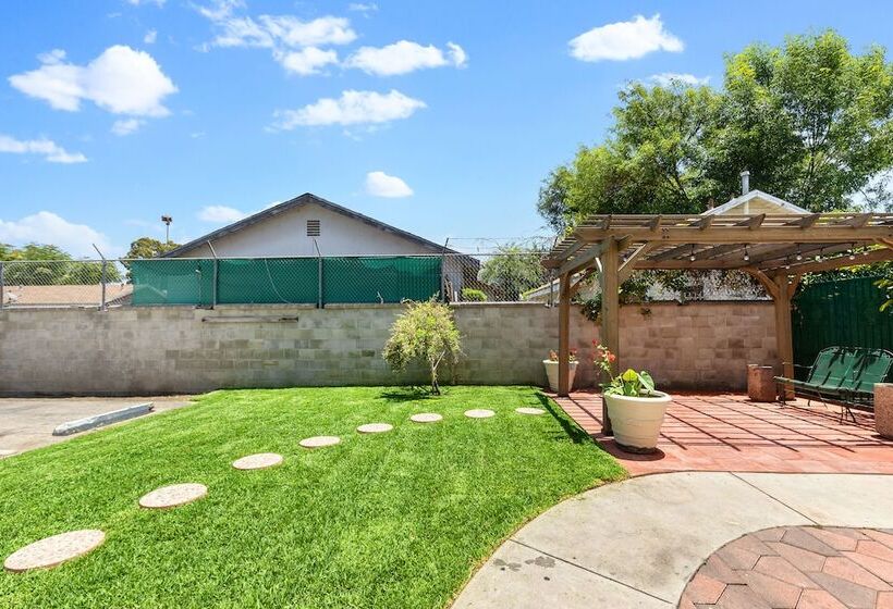 בית מלון כפרי Le Blanc Inn & Suites