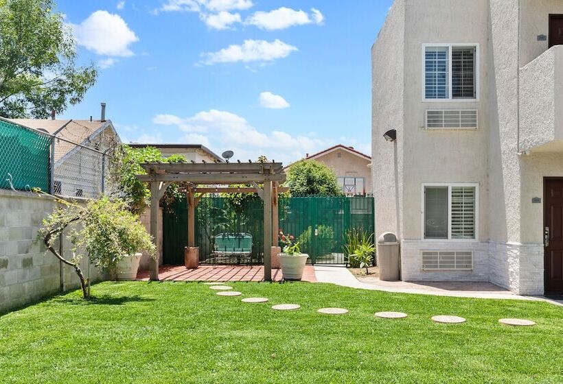 בית מלון כפרי Le Blanc Inn & Suites