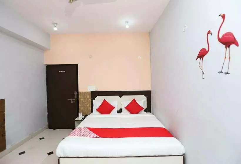 Hotelli Oyo 15658 Maheshwaram Guesthouse