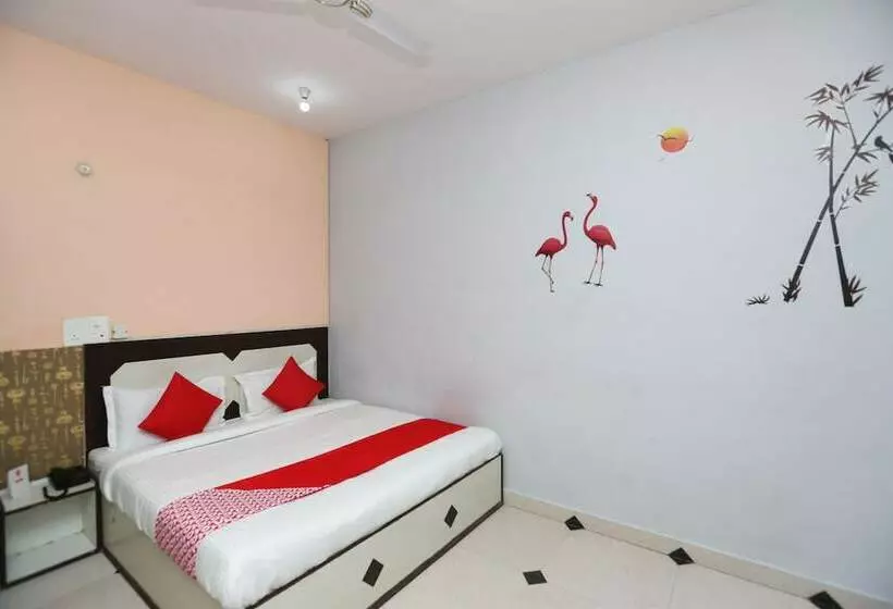 Hotelli Oyo 15658 Maheshwaram Guesthouse