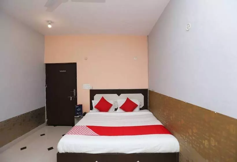 Hotelli Oyo 15658 Maheshwaram Guesthouse