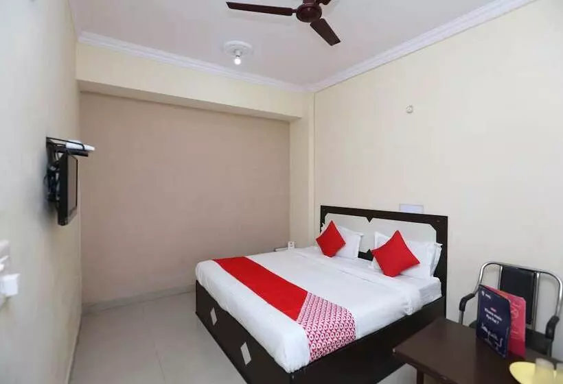 Hotelli Oyo 15658 Maheshwaram Guesthouse
