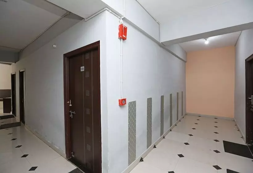 Hotelli Oyo 15658 Maheshwaram Guesthouse
