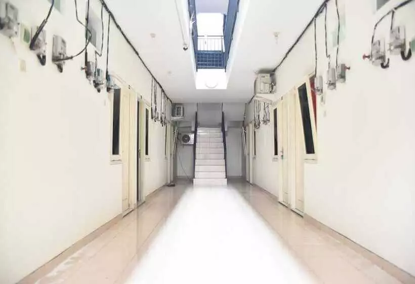 Majatalo Reddoorz Syariah Near Exit Tol Waru