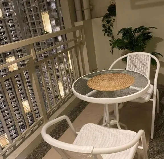 La Mari Staycation At Prisma Residences