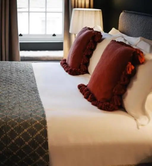 ホテル Blonde Hedgehog