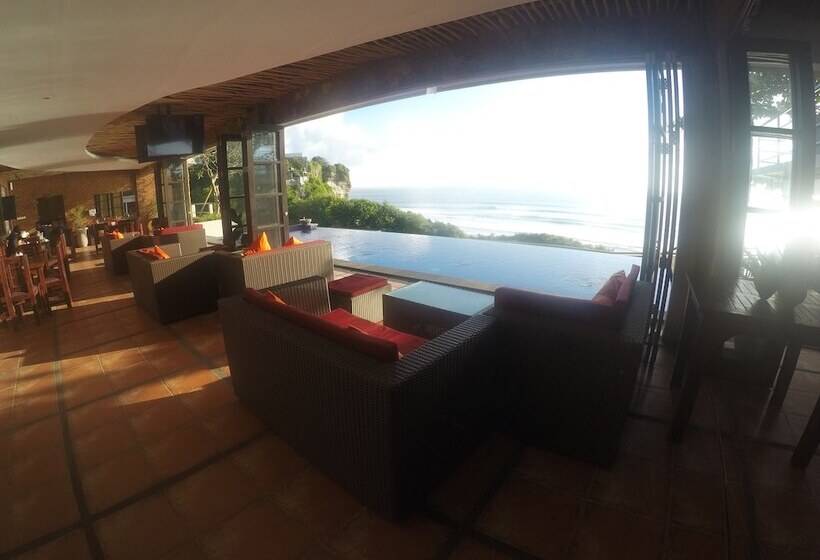 בית מלון כפרי Labomie Uluwatu