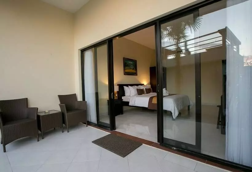 Hotelli Labomie Uluwatu