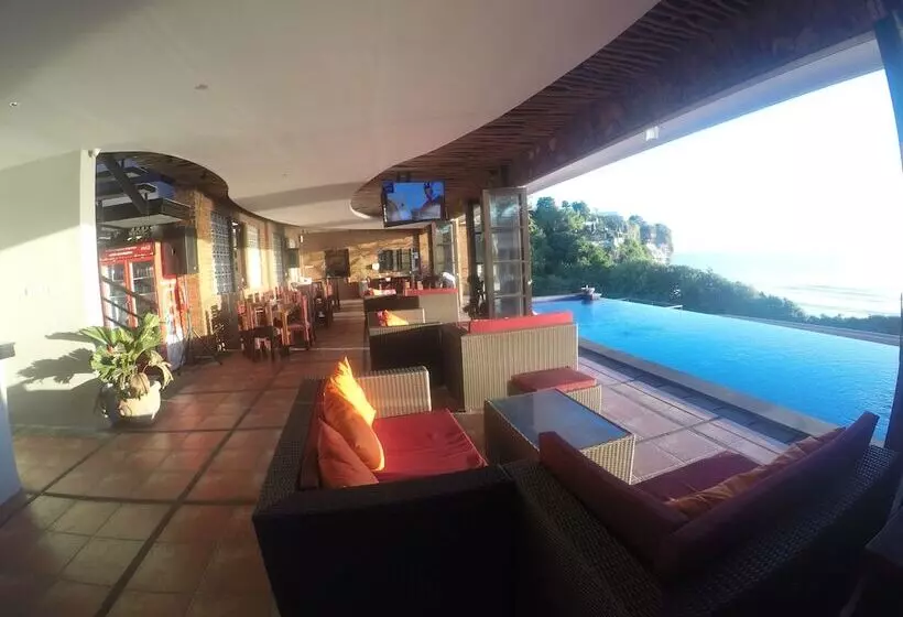 Hotelli Labomie Uluwatu