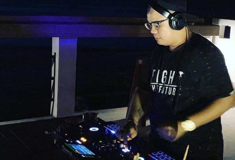 בית מלון כפרי Labomie Uluwatu