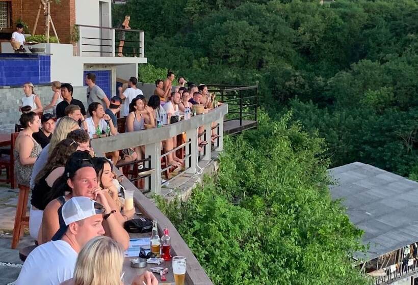 בית מלון כפרי Labomie Uluwatu