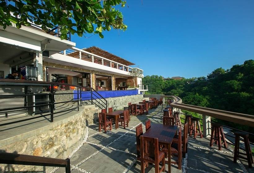 בית מלון כפרי Labomie Uluwatu