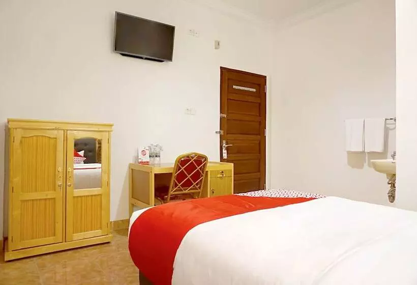 ホテル Oyo 694 Khasanah Residence