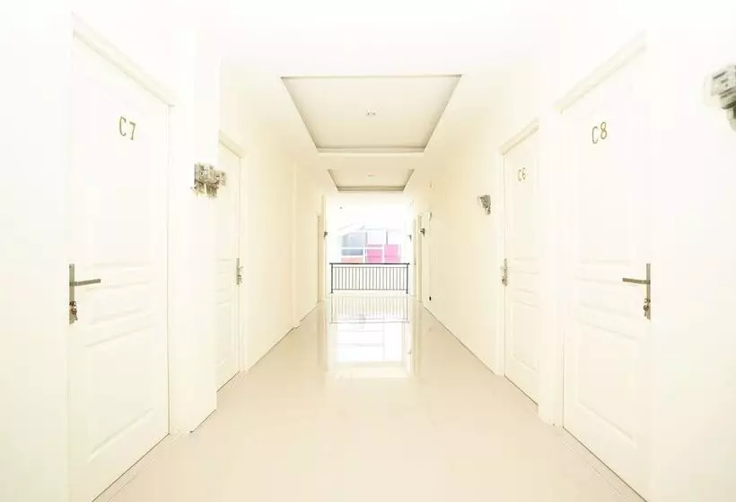 ホテル Urbanview Erga Family Residence Syariah Surabaya By Reddoorz
