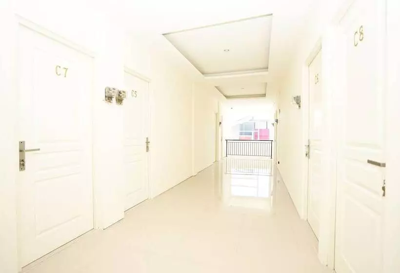 ホテル Urbanview Erga Family Residence Syariah Surabaya By Reddoorz