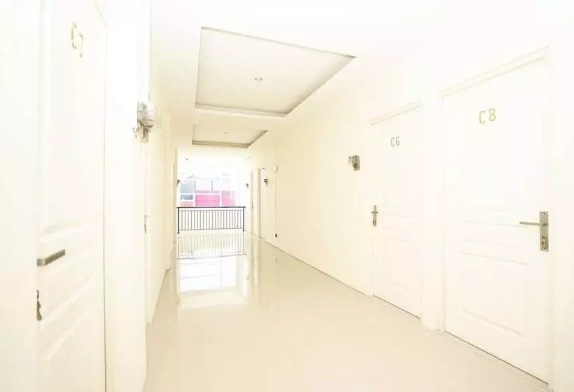 ホテル Urbanview Erga Family Residence Syariah Surabaya By Reddoorz