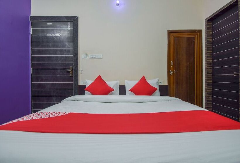 Oyo 29879 Hotel Midtown