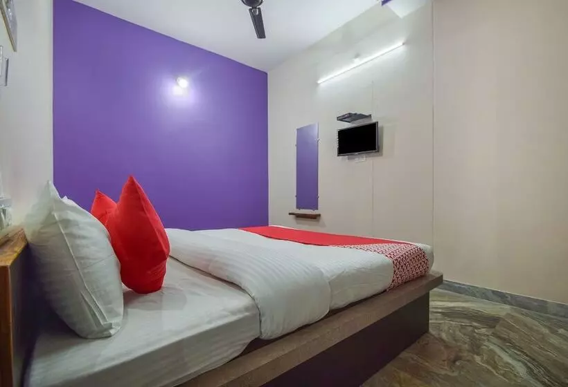 Oyo 29879 Hotel Midtown