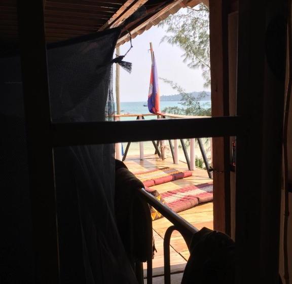 Schronisko The Sea View Dorm