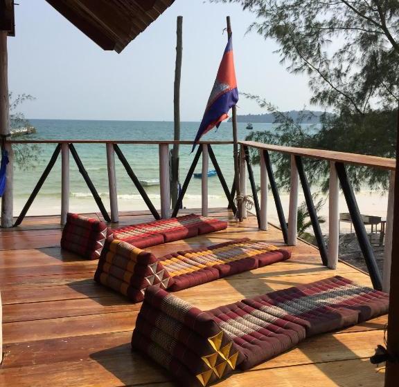 Schronisko The Sea View Dorm